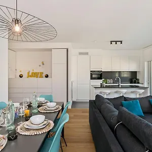 Appartement Huswell - New Near The With Stunning Seaview Ostende